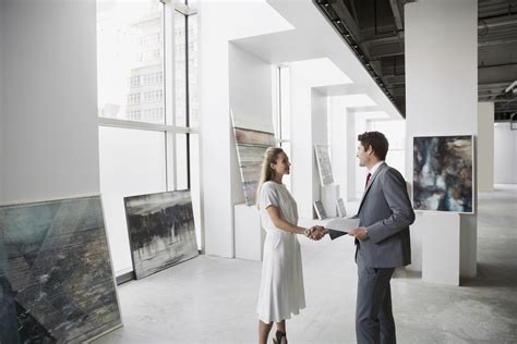 how to sell fine art: the art of persuasion